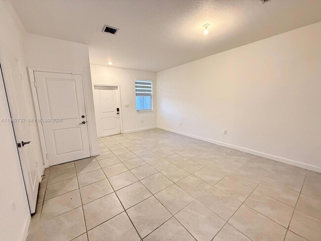 Building Photo - 12612 NW 23rd Pl