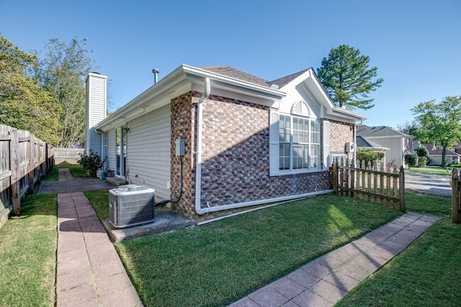 Building Photo - 510 Bridal Way Ct