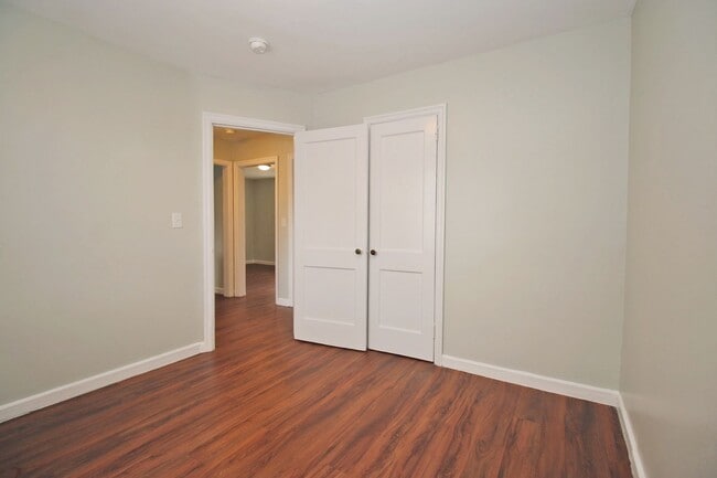 Building Photo - Cozy & Convenient 2 Bedroom in West Columb...
