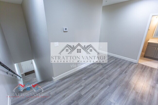 Building Photo - 1406 W Main St