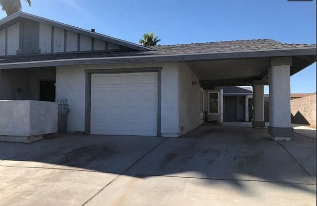 Primary Photo - Beautiful 4-Bedroom, 2-Bathroom Townhome w...