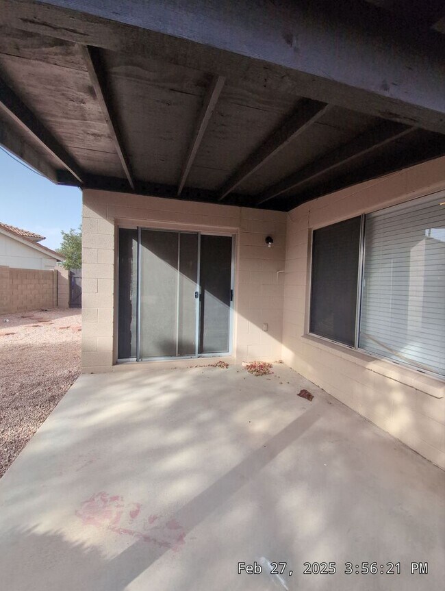 Building Photo - Welcome to your new cozy, immaculate and spacious home!