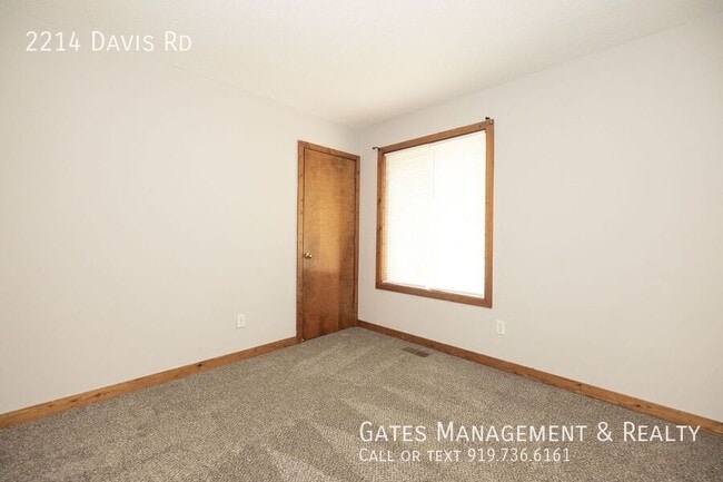 Building Photo - 2214 Davis Rd