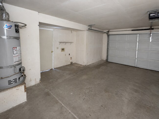 Building Photo - 8702 Lyn River Ct