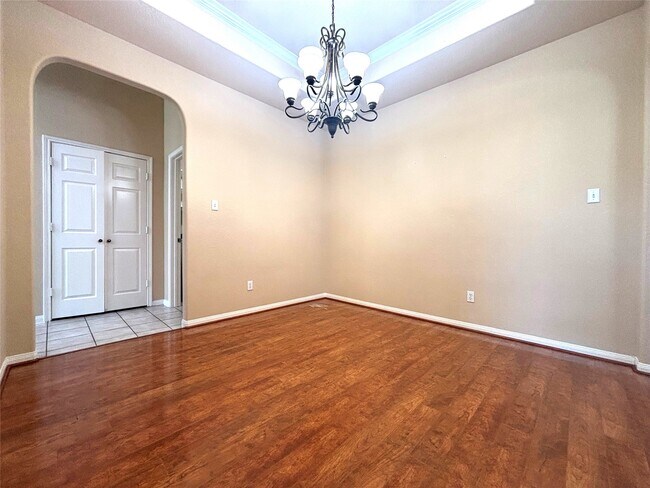 Building Photo - 19123 Center Park Dr