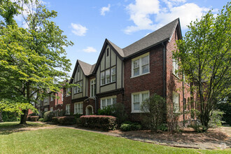 Building Photo - Flanagan Flats