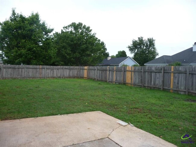 Building Photo - 1201 Sardis Ln