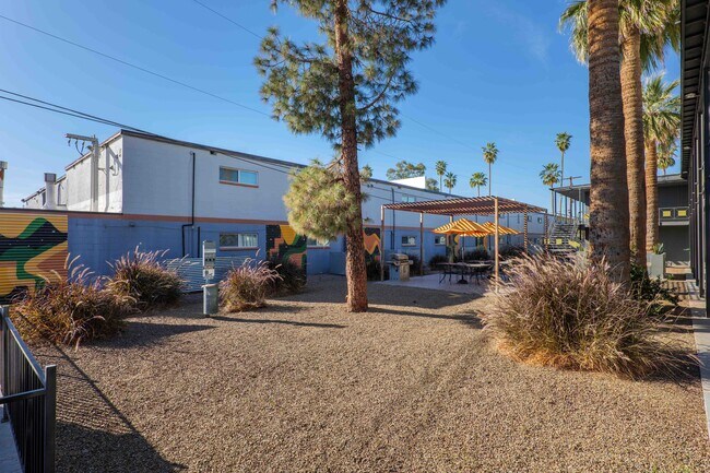 Building Photo - Broadway Apartments