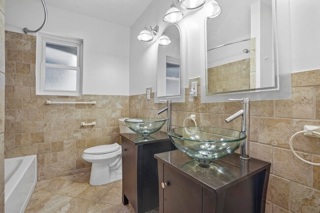 Building Photo - 514 Canyon Ridge Dr