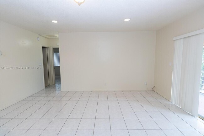 Building Photo - 8900 NW 38th Dr