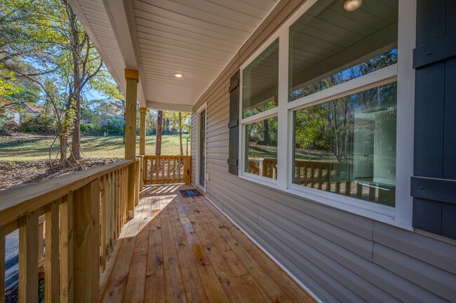 Building Photo - 143 Luckado St