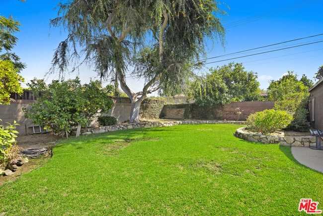 Building Photo - 8136 Loyola Blvd