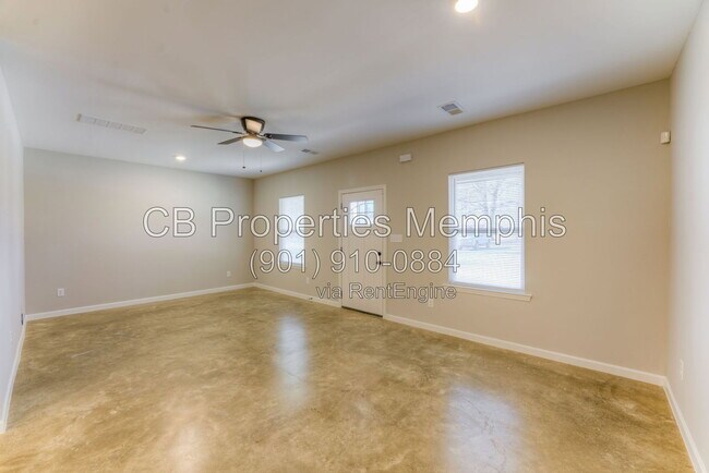 Building Photo - 652 Ayers St