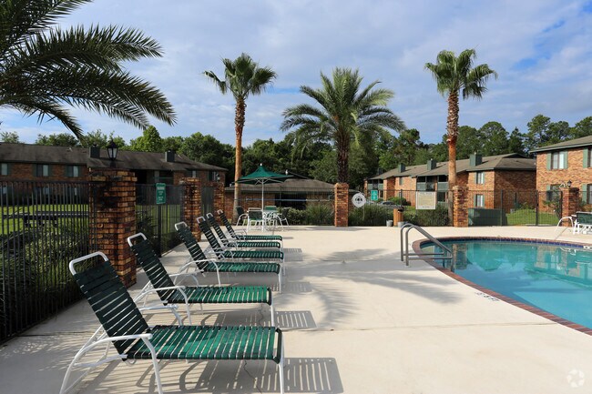 Sandalwood Apartments - Pensacola, FL | Apartment Finder