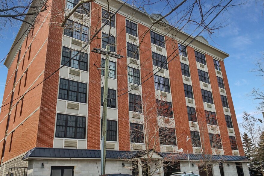 Building Photo - 319 Grant Ave