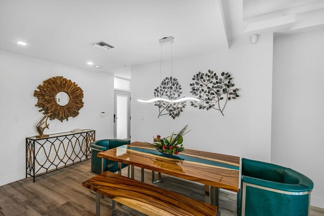 Building Photo - 202 Ivory Coral Ln