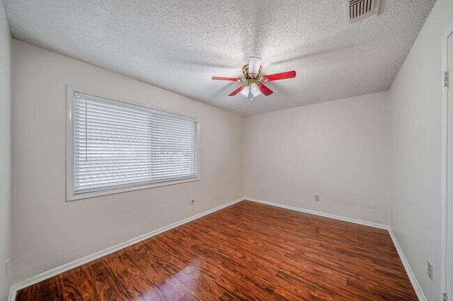 Building Photo - 3414 Ashfield Dr