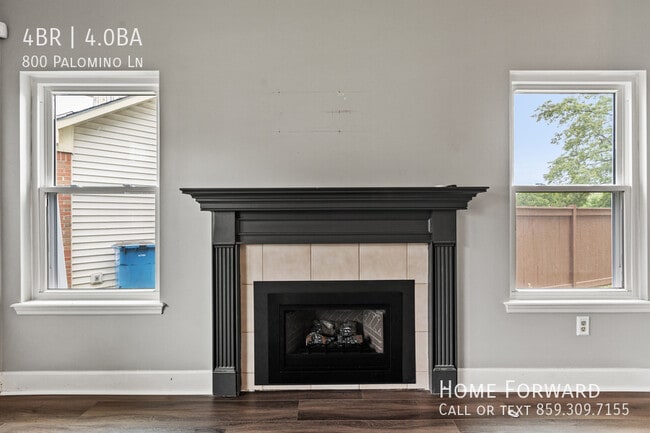 Building Photo - 800 Palomino Ln