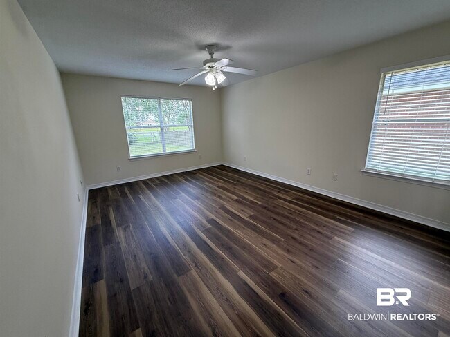 Building Photo - 104 Kemper Ln