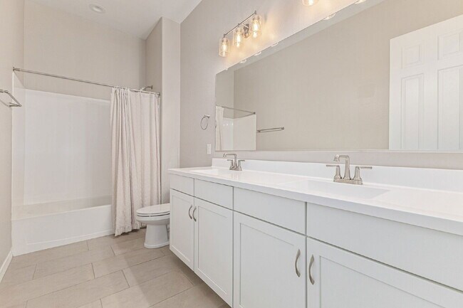 Building Photo - 20108 W Montecito Ave