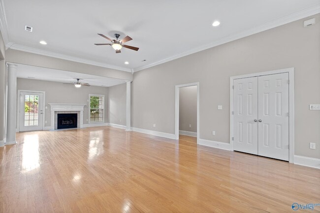 Building Photo - 3116 Tenker Creek Ln SE