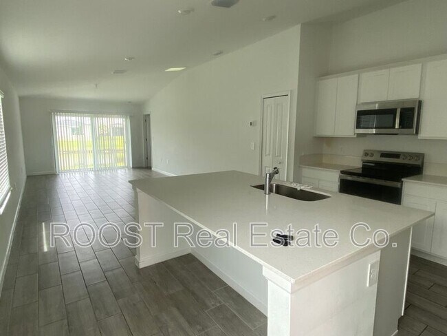 Building Photo - 1668 Colebrook Cir SW