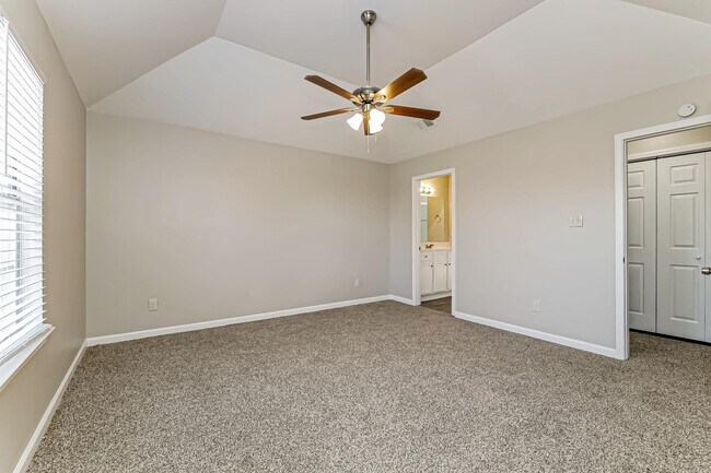 Building Photo - 5377 Ragan Ridge Dr