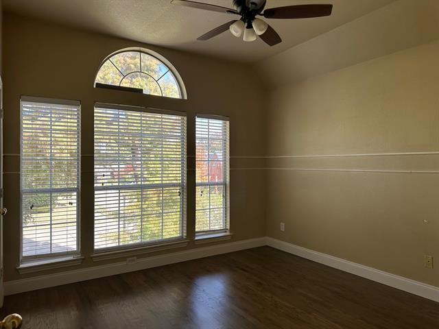 Building Photo - 5520 S Briar Ridge Cir