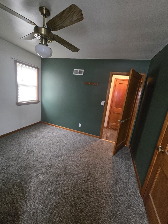 Upper bedroom - 613 W 25th St