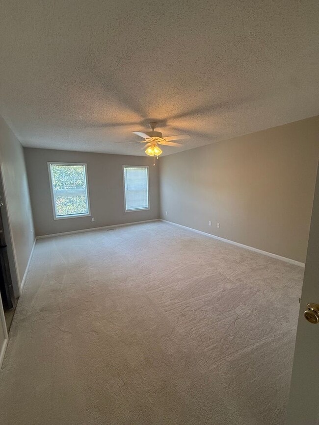 Building Photo - 123 Woodberry Dr