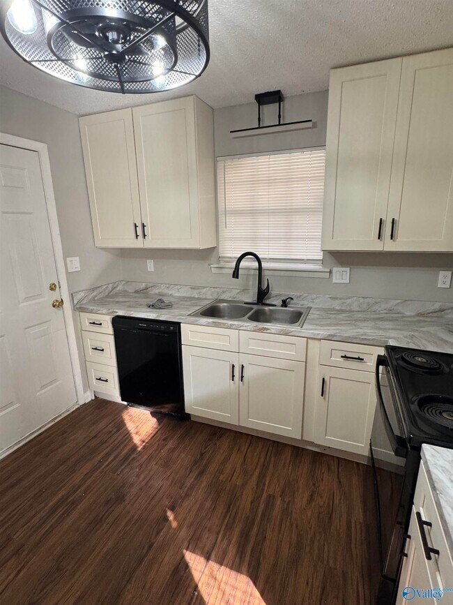 Building Photo - 3213 Clifford Rd NW