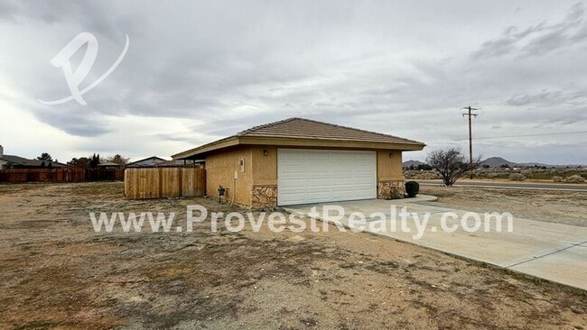 Building Photo - 14498 Amador Ct