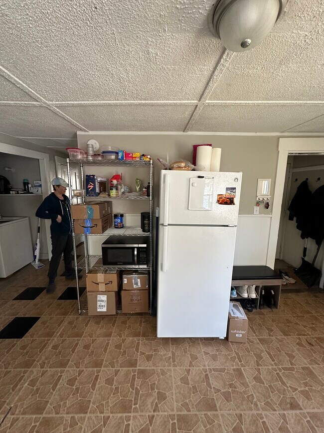 Building Photo - 26 E Oxford St