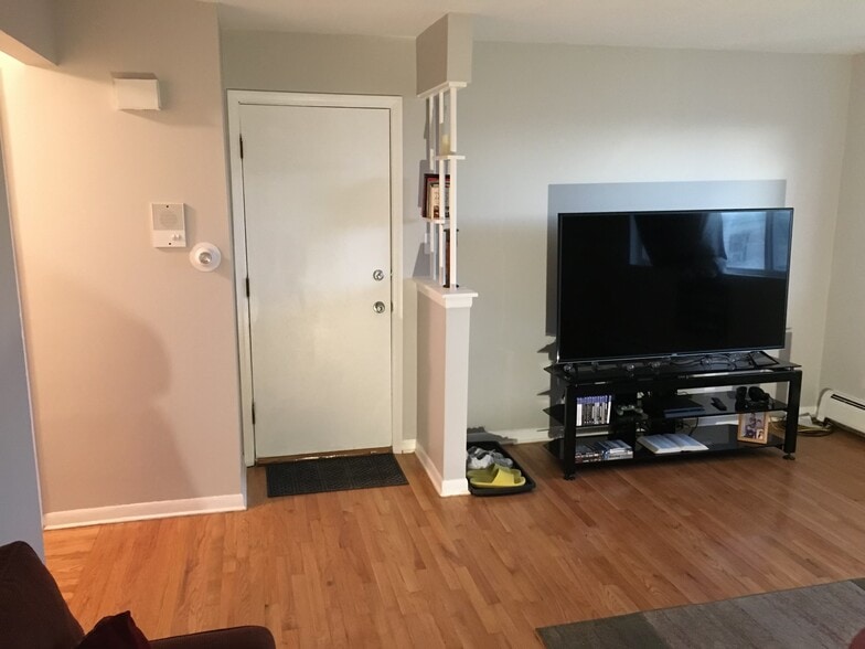 Building Photo - 10380 Michael Todd Terrace