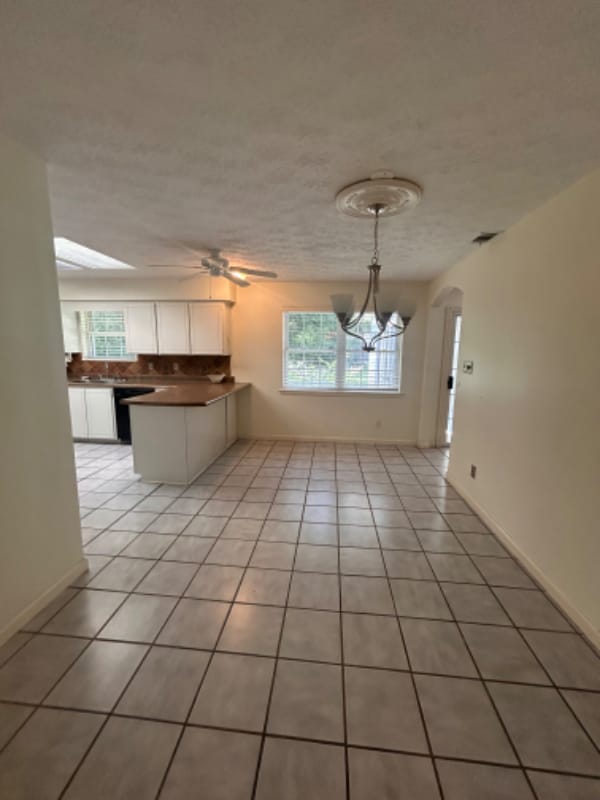 Building Photo - 104 Brisbon Rd