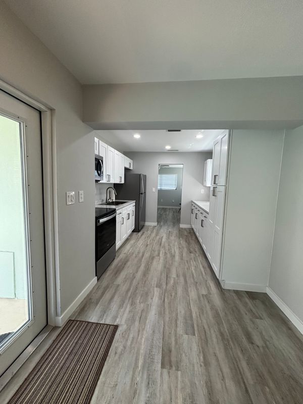 Building Photo - 9100 Bamboo Dr
