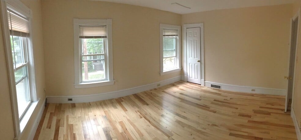 2nd fl East Front bdrm - 9 Booth St
