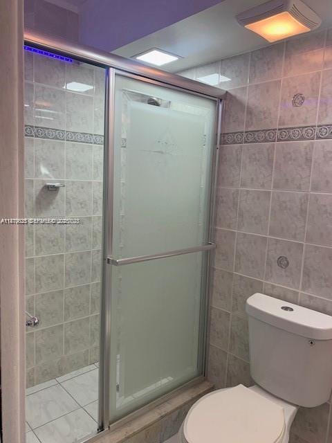 Building Photo - 901 NE 14th Ave