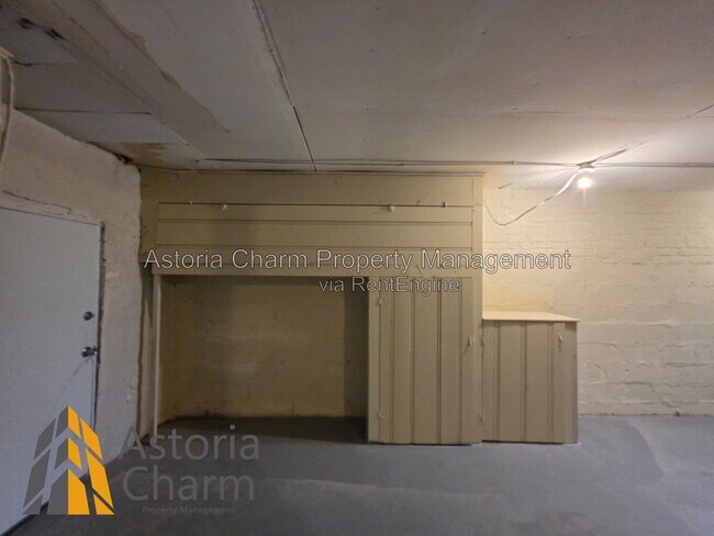 Building Photo - 3016 Pelham Ave