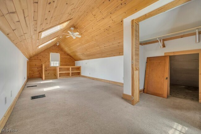 Building Photo - 1215 Sunford Ave SE