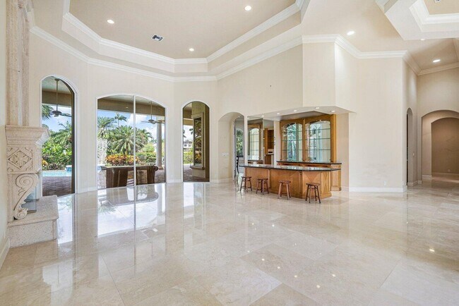 Building Photo - 1831 Sabal Palm Dr