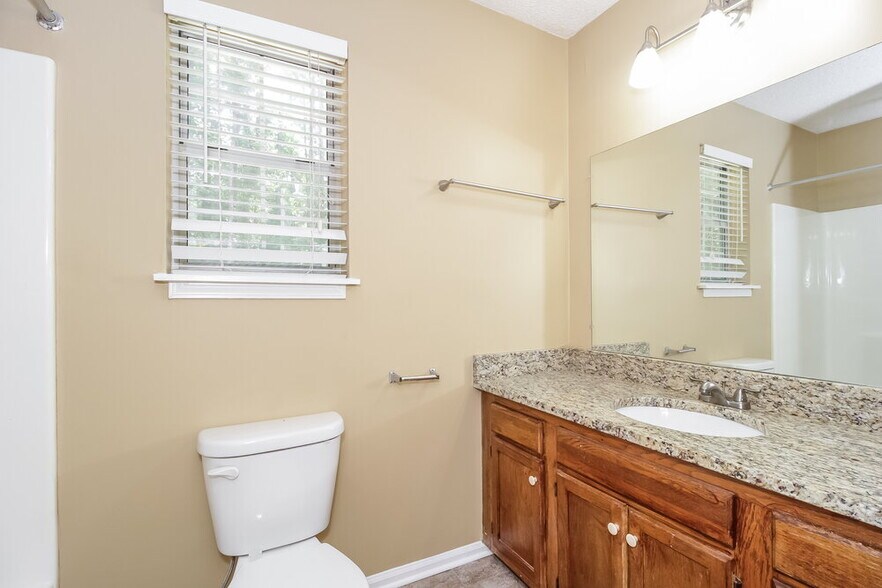 Building Photo - 3138 Jessica Dr