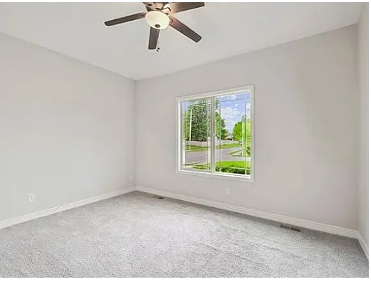Building Photo - 1301 NE Country Ln
