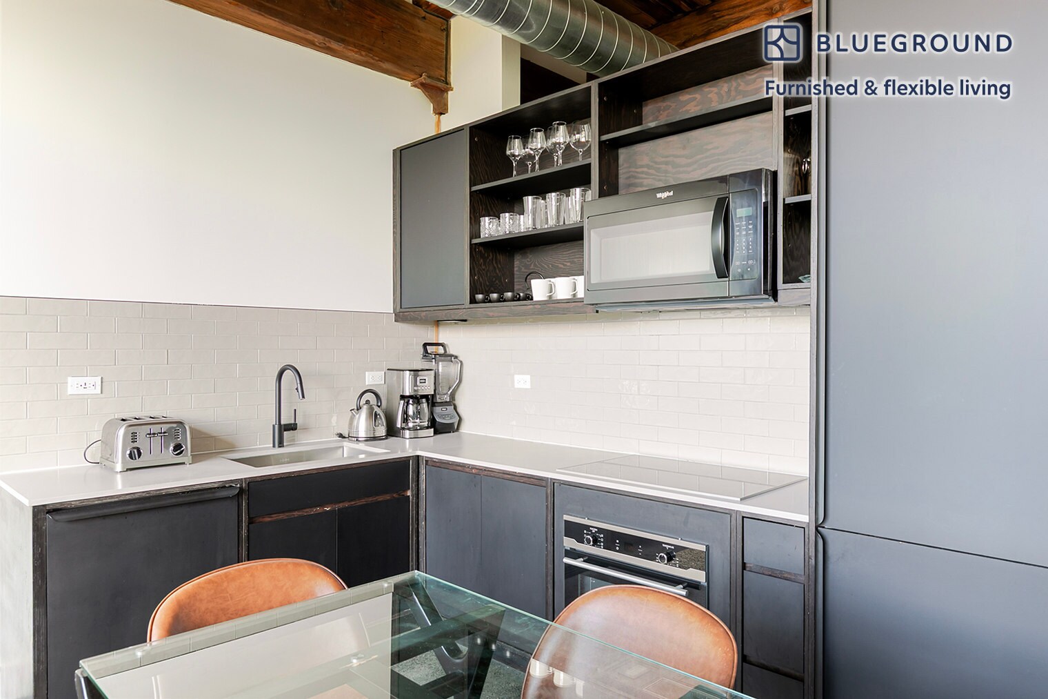 Building Photo - 2061 N Southport Ave