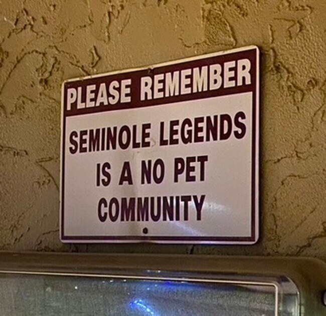 Building Photo - Fully Furnished Month to Month Condo Convenient to FSU Downtown Tallahassee