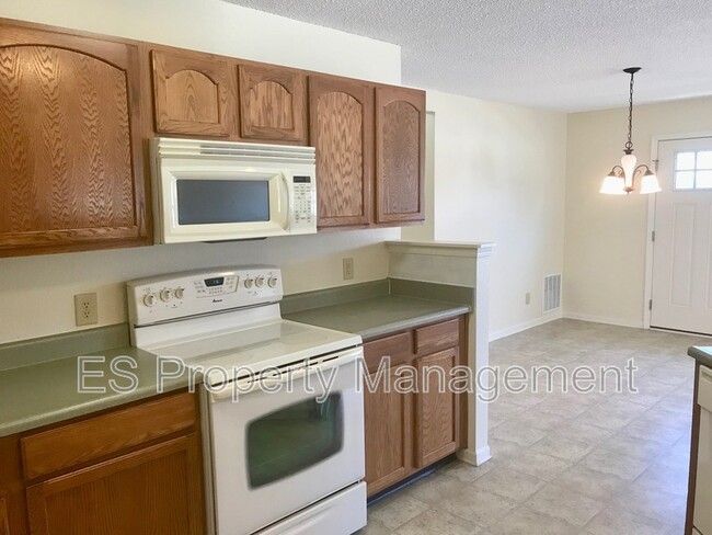 Building Photo - 10264 Cumberland Pointe Blvd