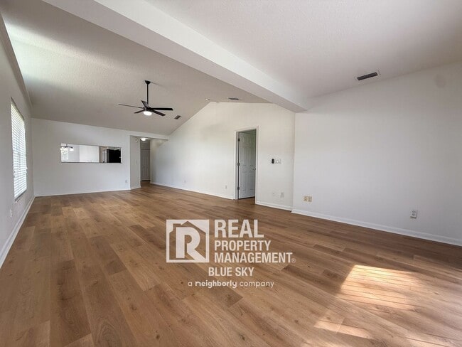 Building Photo - 6554 Gentle Ben Cir