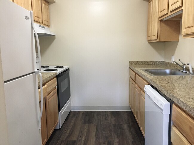 Building Photo - 255 Stevens St