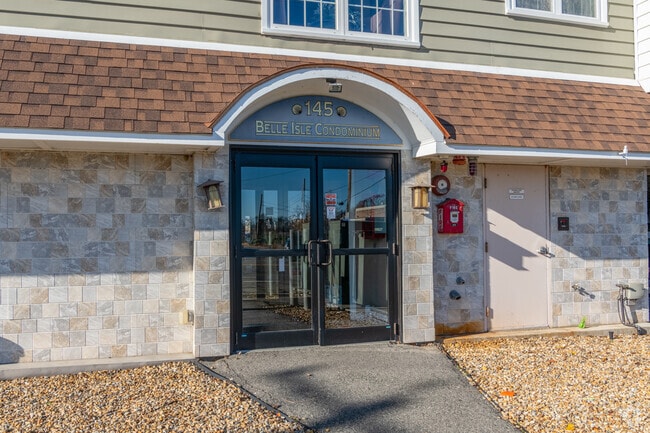 Entrance - Belle Isle