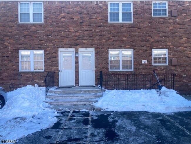 Building Photo - 1251 Valley Rd